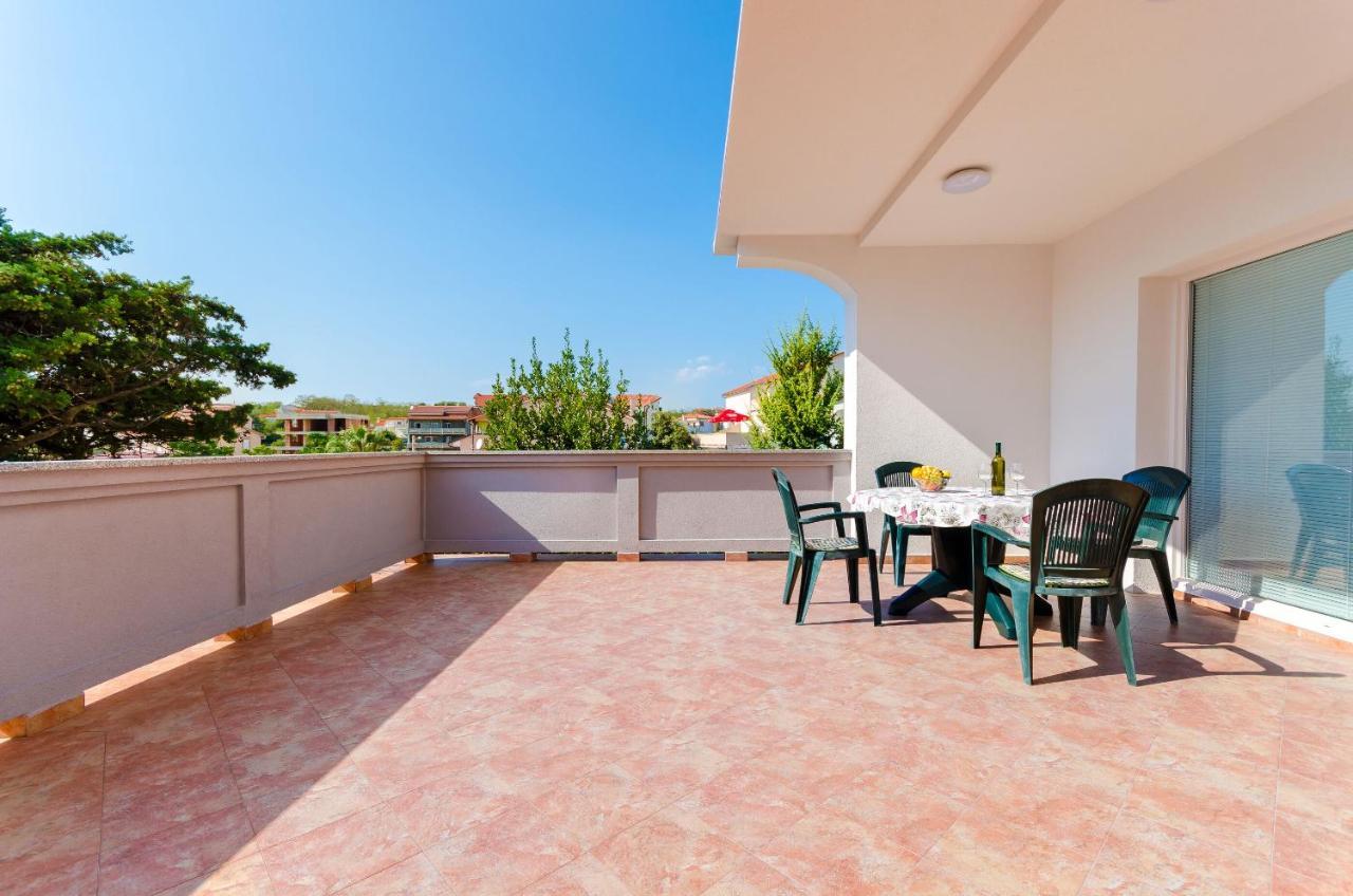 Apartments Ruza-Rajska beach Lopar Buitenkant foto